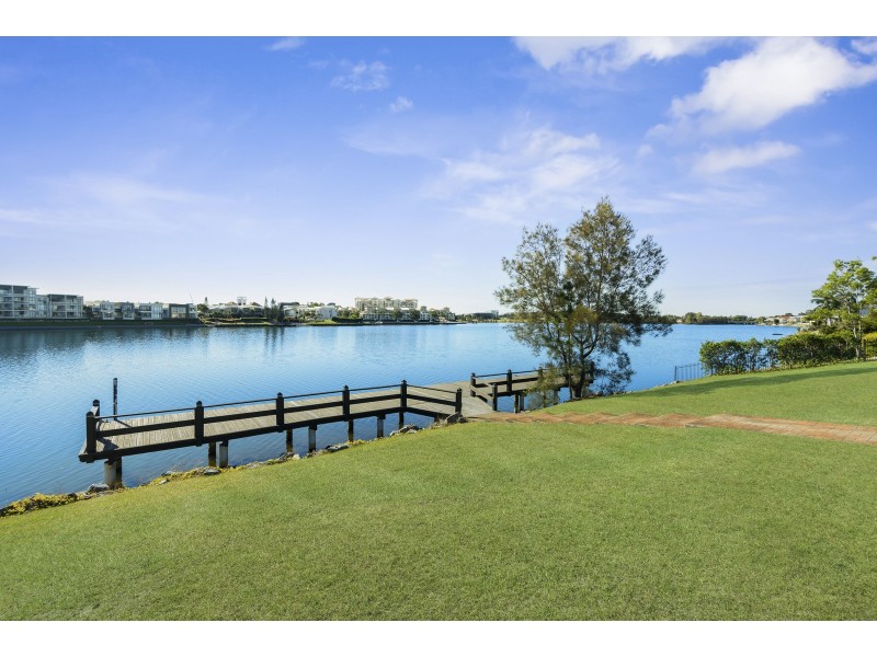 2/27 Illinois Court, Varsity Lakes QLD 4227