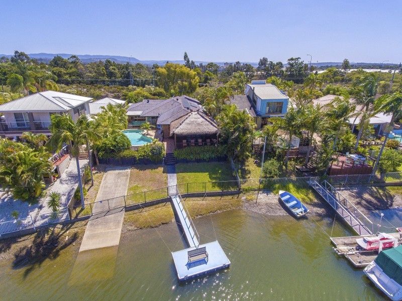 85 Witt Avenue, Carrara QLD 4211