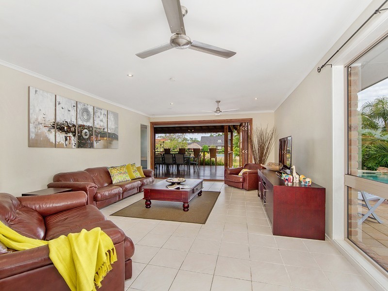 85 Witt Avenue, Carrara QLD 4211