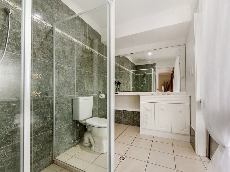 85 Witt Avenue, Carrara QLD 4211
