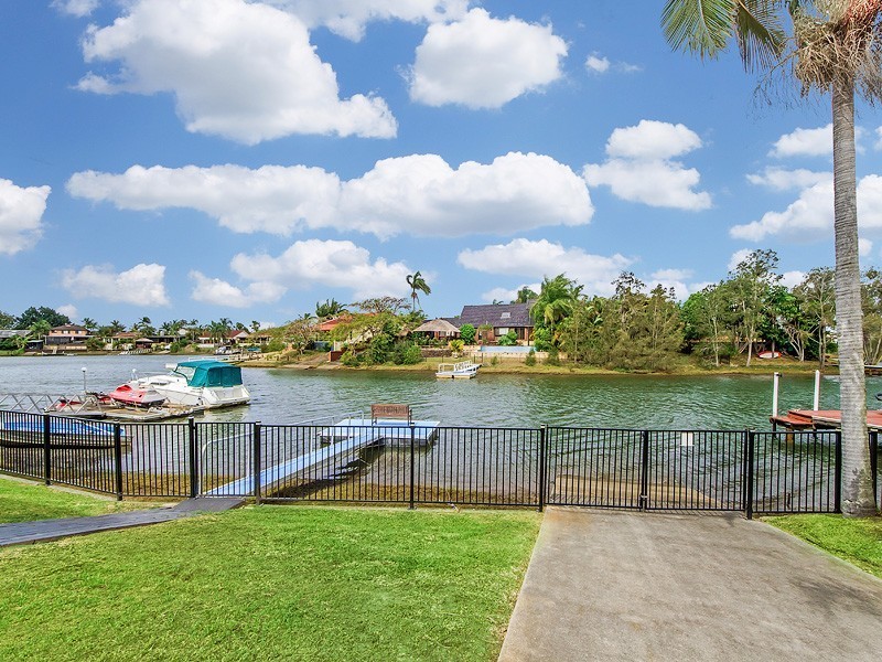 85 Witt Avenue, Carrara QLD 4211