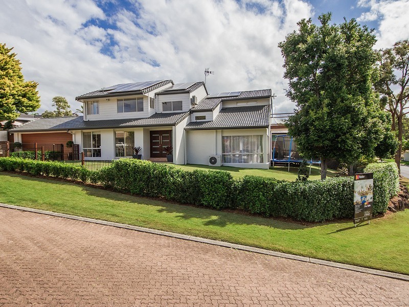 5 Pinnacle Court, Robina QLD 4226