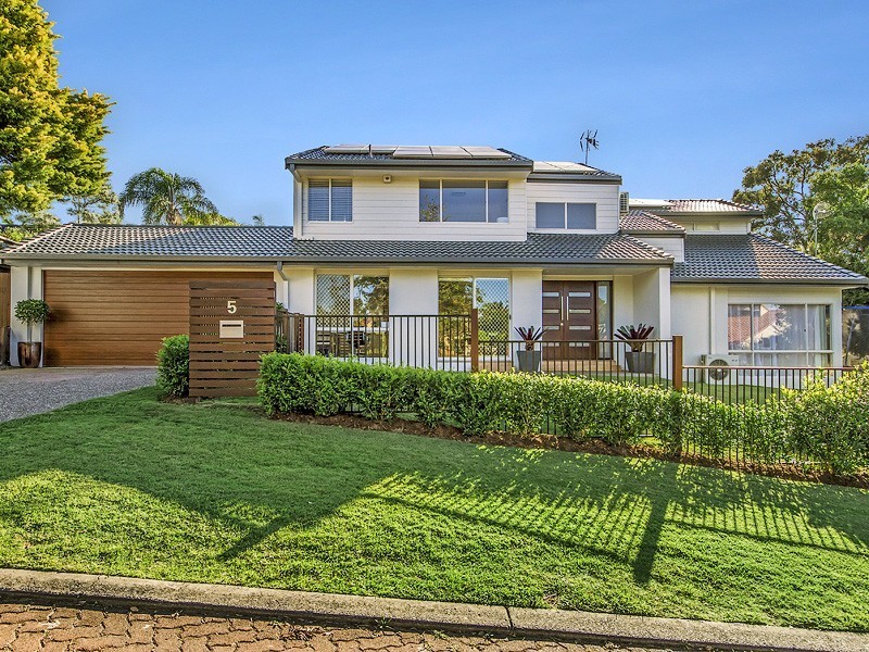 5 Pinnacle Court, Robina QLD 4226