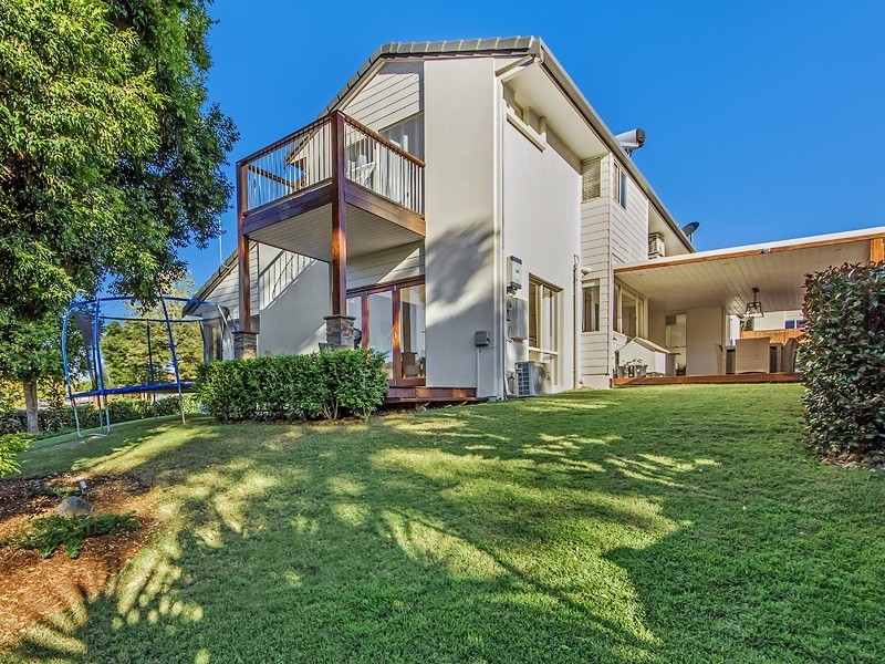 5 Pinnacle Court, Robina QLD 4226