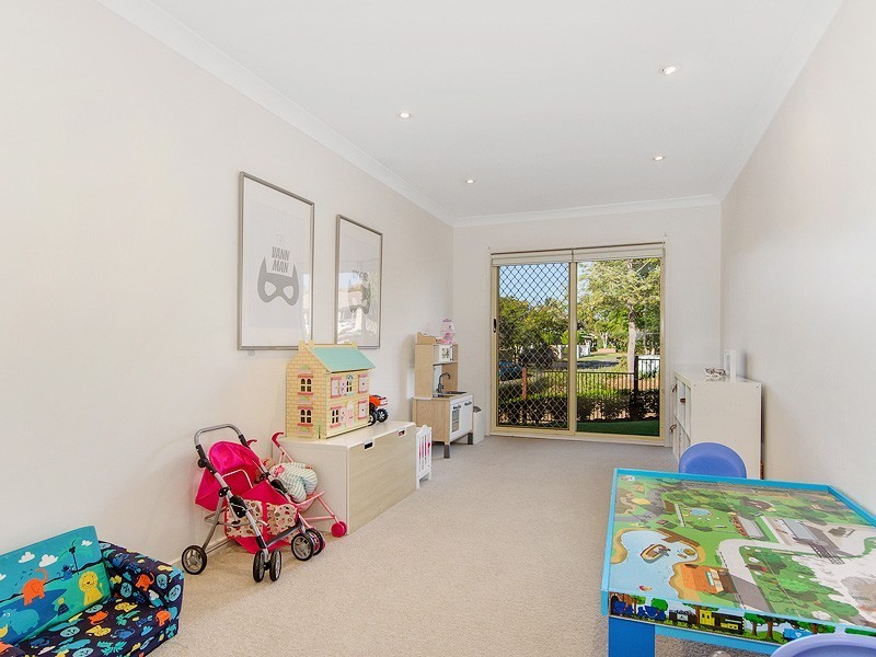 5 Pinnacle Court, Robina QLD 4226