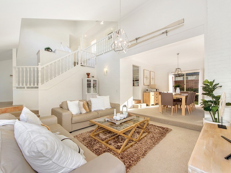 5 Pinnacle Court, Robina QLD 4226