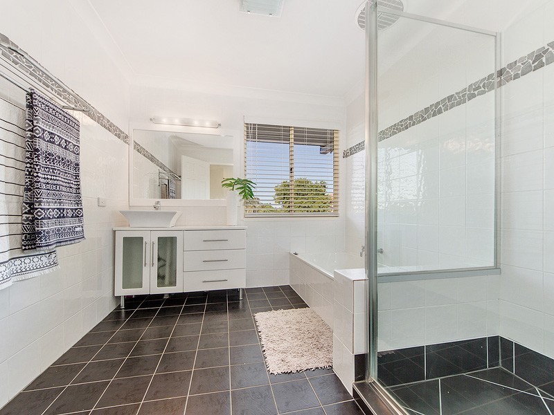 5 Pinnacle Court, Robina QLD 4226