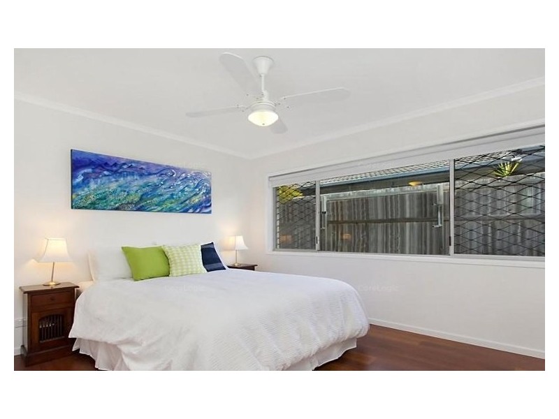 1 Costa Court, Broadbeach Waters QLD 4218