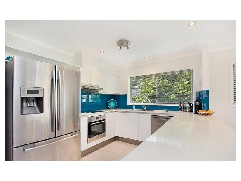 1 Costa Court, Broadbeach Waters QLD 4218