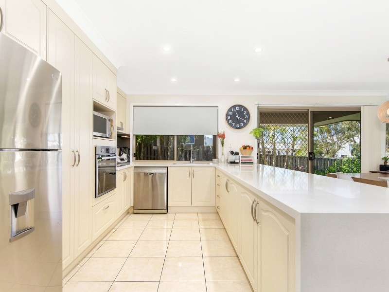 11 Aquarius Street, Reedy Creek QLD 4227