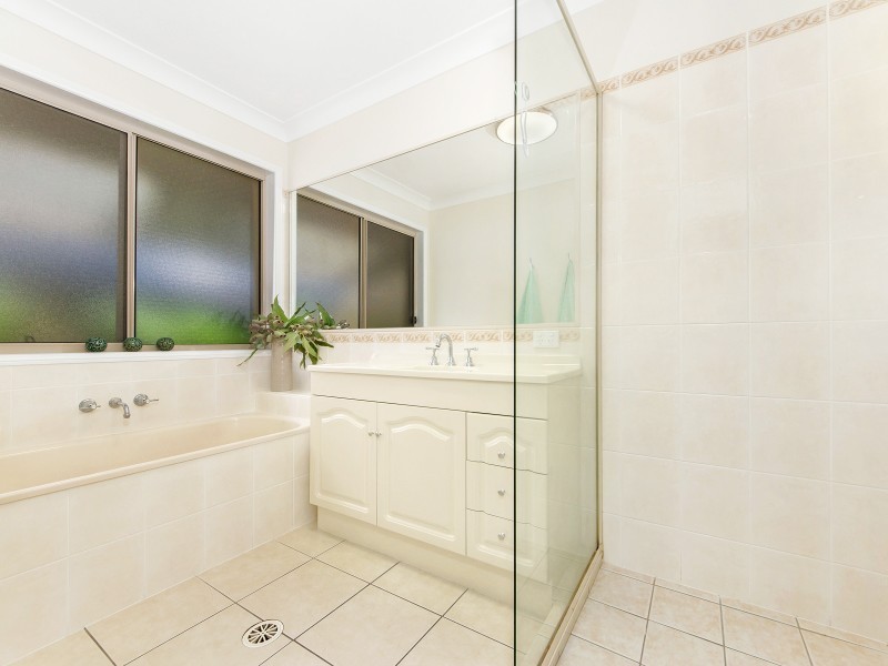 11 Aquarius Street, Reedy Creek QLD 4227
