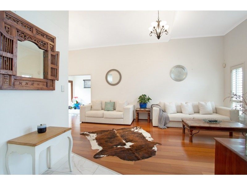 93 Camberwell Circuit, Robina QLD 4226