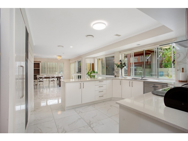 93 Camberwell Circuit, Robina QLD 4226