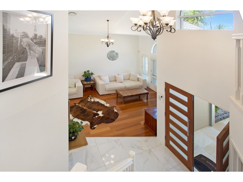 93 Camberwell Circuit, Robina QLD 4226