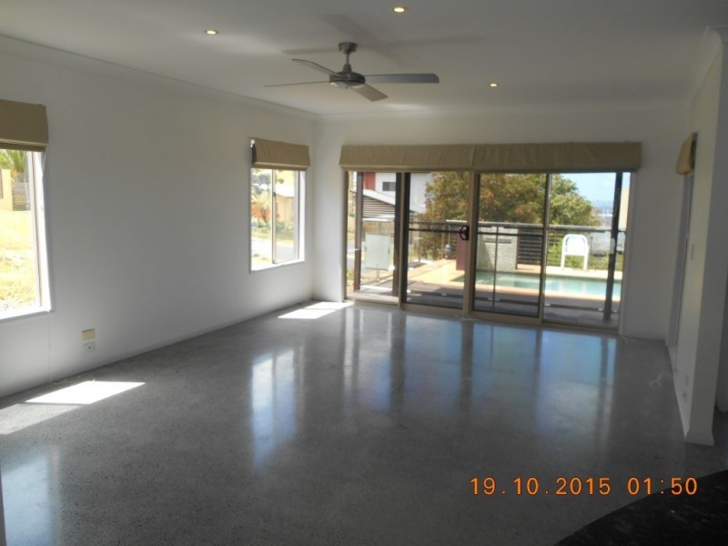 4 Chevron Rise, Highland Park QLD 4211