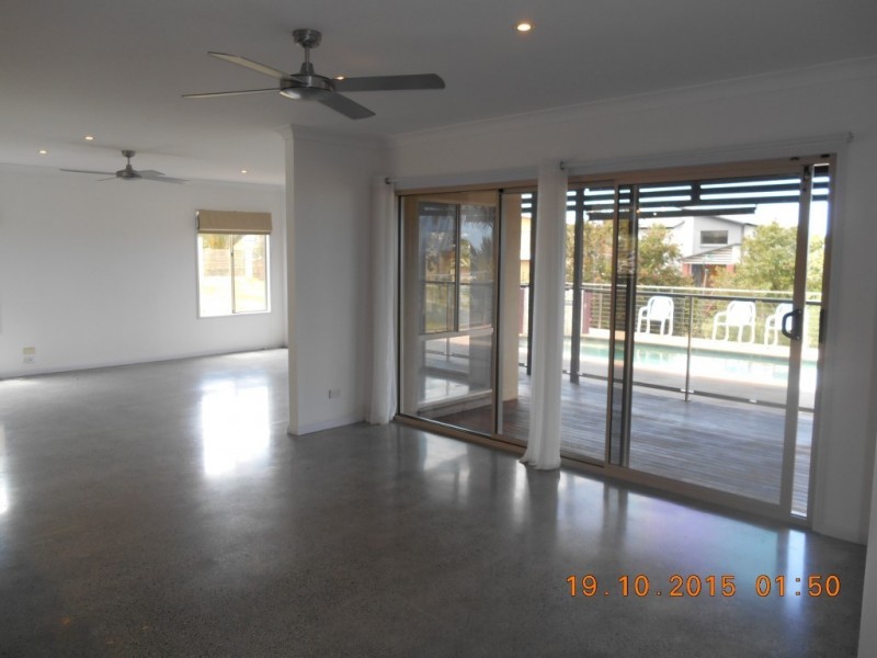 4 Chevron Rise, Highland Park QLD 4211