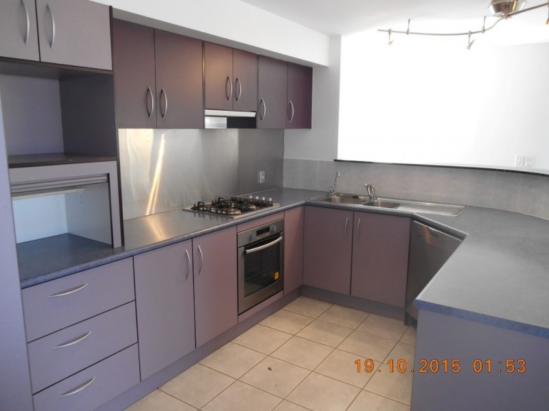 4 Chevron Rise, Highland Park QLD 4211