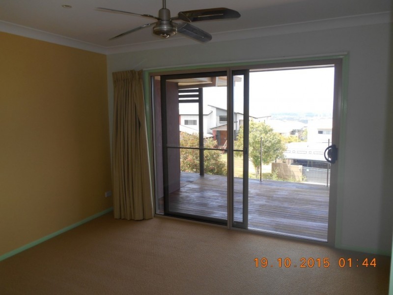 4 Chevron Rise, Highland Park QLD 4211