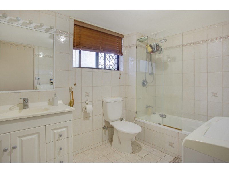 13/111-123 Markeri Street, Mermaid Waters QLD 4218