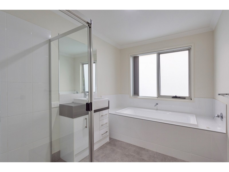 1/61 Deepak Drive, Willow Vale QLD 4209