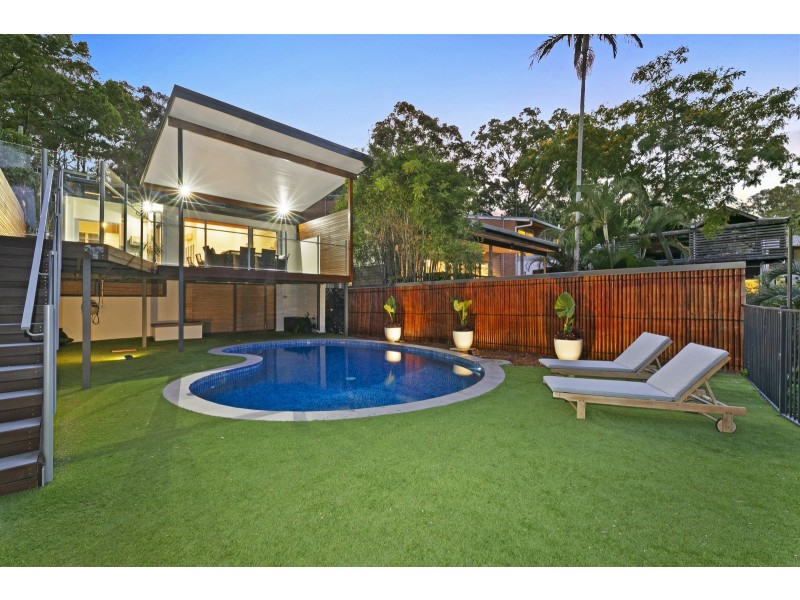 62 Ocean Parade, Burleigh Heads QLD 4220