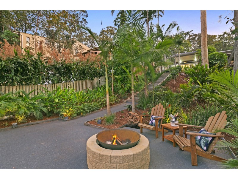 62 Ocean Parade, Burleigh Heads QLD 4220