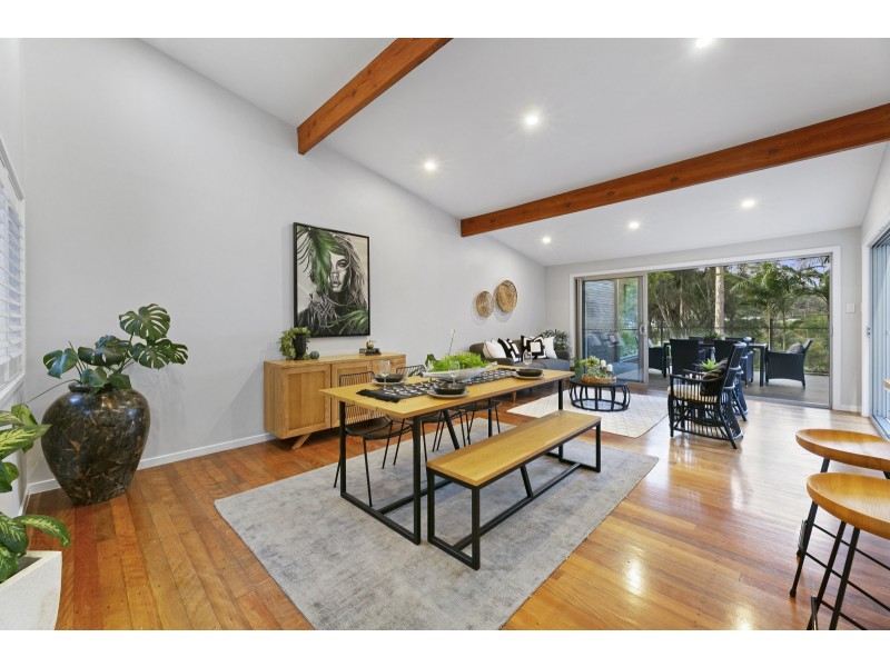 62 Ocean Parade, Burleigh Heads QLD 4220