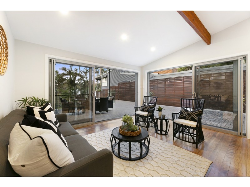 62 Ocean Parade, Burleigh Heads QLD 4220