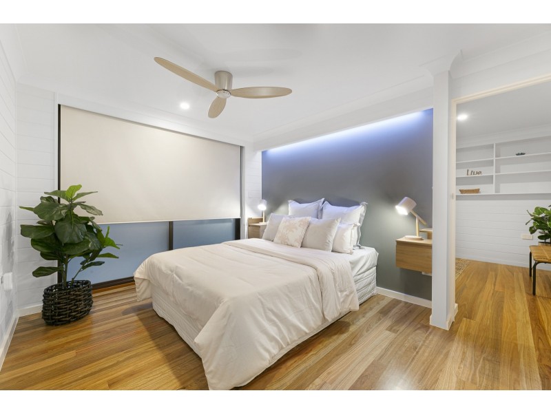 62 Ocean Parade, Burleigh Heads QLD 4220