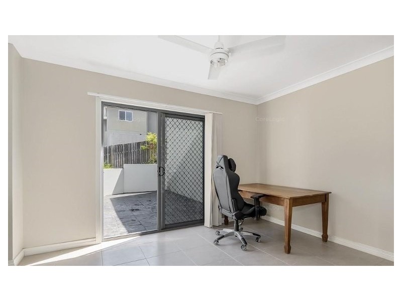 2/13 Andromeda Parade, Robina QLD 4226