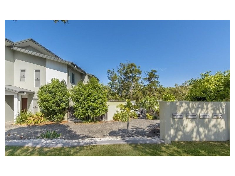 2/13 Andromeda Parade, Robina QLD 4226