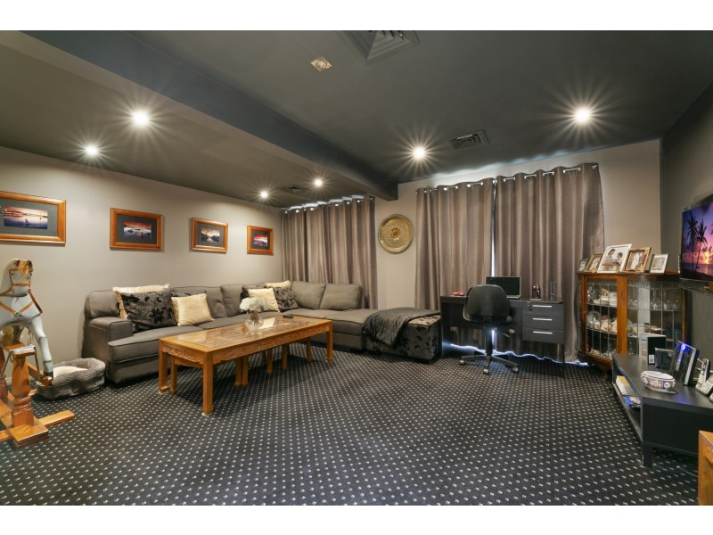 28 Sunningdale Circuit, Robina QLD 4226