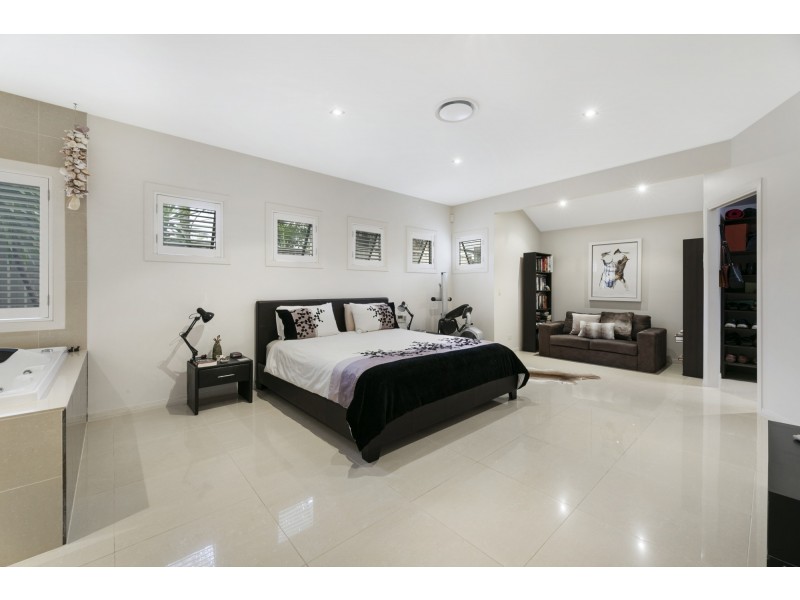 28 Sunningdale Circuit, Robina QLD 4226