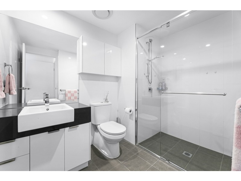 372/33 Lakefront Crescent, Varsity Lakes QLD 4227