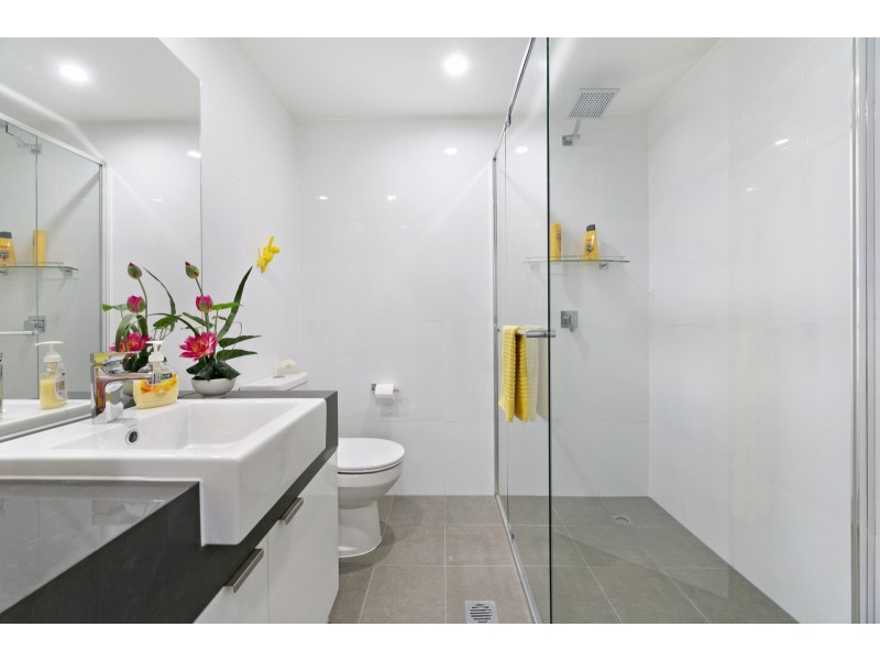 372/33 Lakefront Crescent, Varsity Lakes QLD 4227