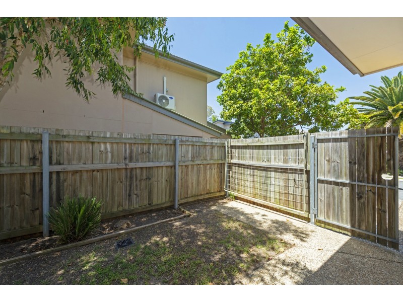 5/2 Weir Drive, Upper Coomera QLD 4209