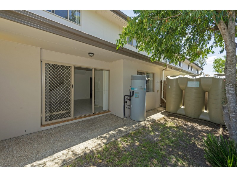 5/2 Weir Drive, Upper Coomera QLD 4209