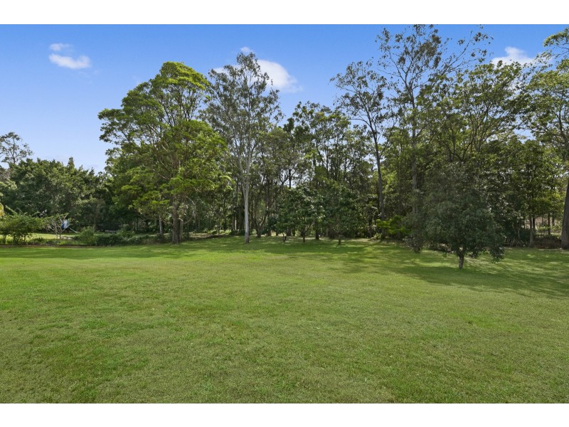 18 Princess Place, Tallai QLD 4213