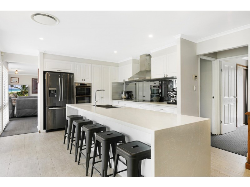 18 Princess Place, Tallai QLD 4213