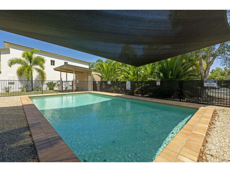 16/2 Weir Drive, Upper Coomera QLD 4209