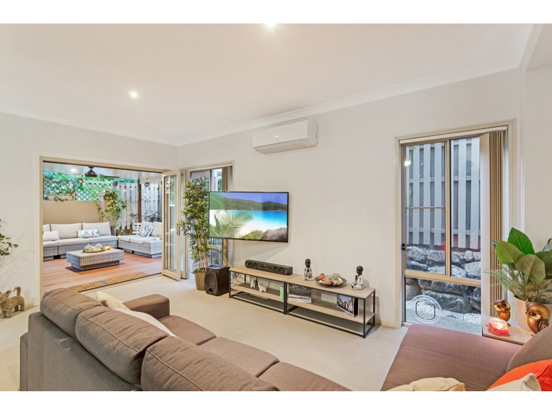 1/3 Winton Terrace, Varsity Lakes QLD 4227