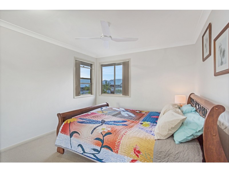 1/3 Winton Terrace, Varsity Lakes QLD 4227