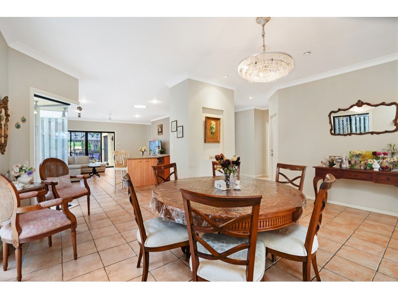23 Ranier Crescent, Varsity Lakes QLD 4227