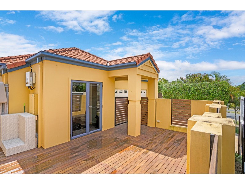 23 Ranier Crescent, Varsity Lakes QLD 4227