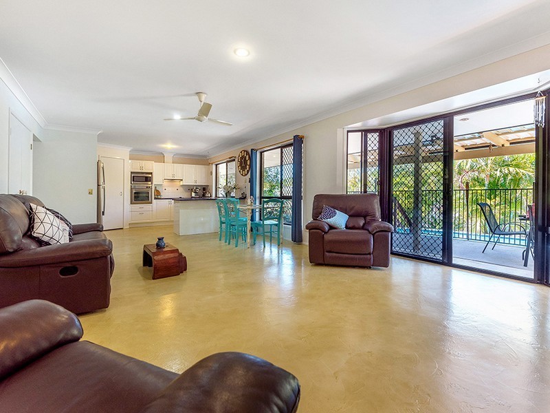 26 Tuena Street, Mudgeeraba QLD 4213