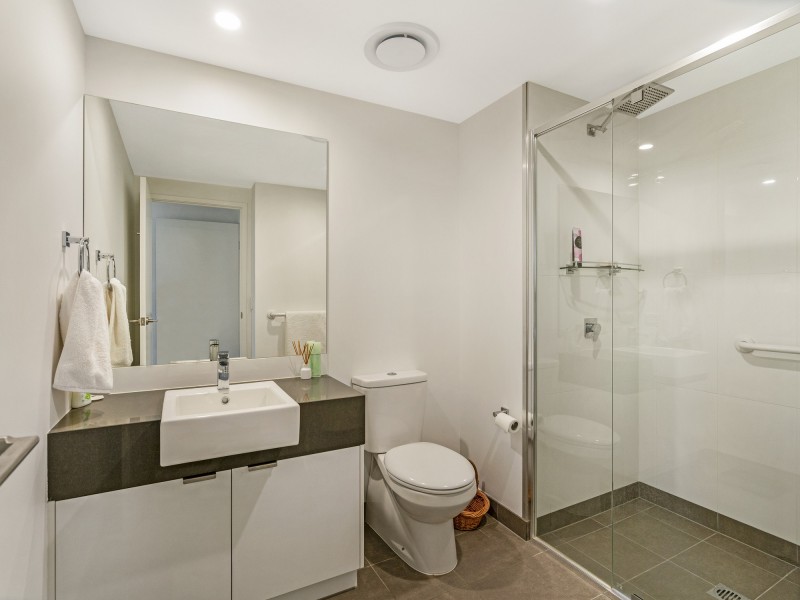 312/33 Lakefront Crescent, Varsity Lakes QLD 4227