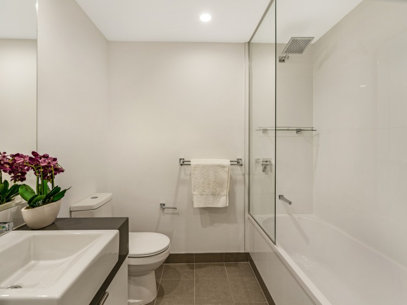 312/33 Lakefront Crescent, Varsity Lakes QLD 4227