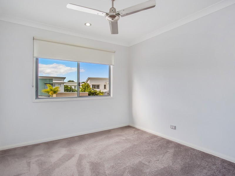 39 Barcelona Way, Burleigh Waters QLD 4220