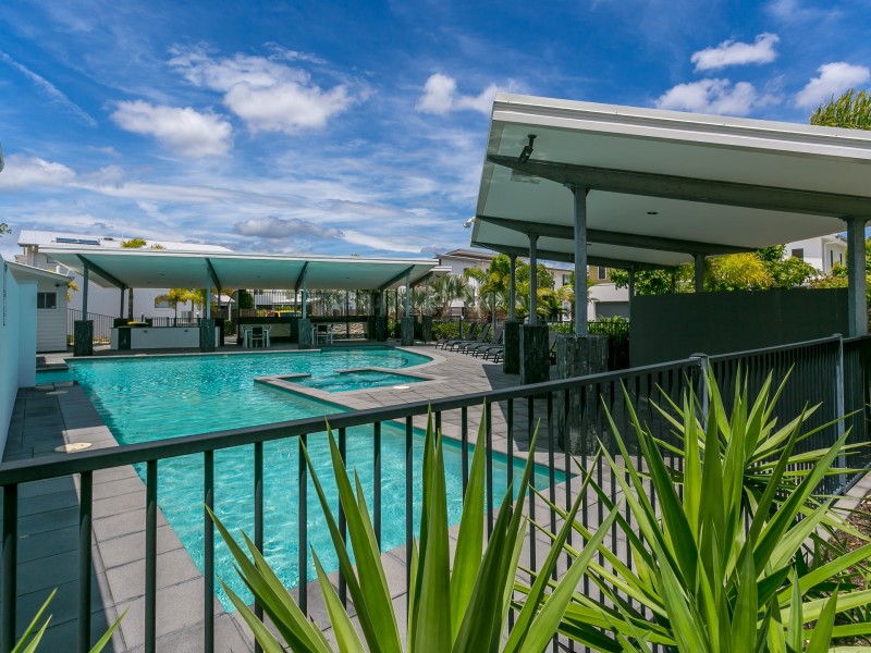 39 Barcelona Way, Burleigh Waters QLD 4220