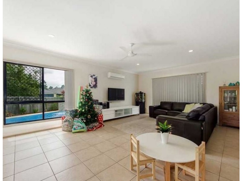 1 Schneid Street, Mudgeeraba QLD 4213